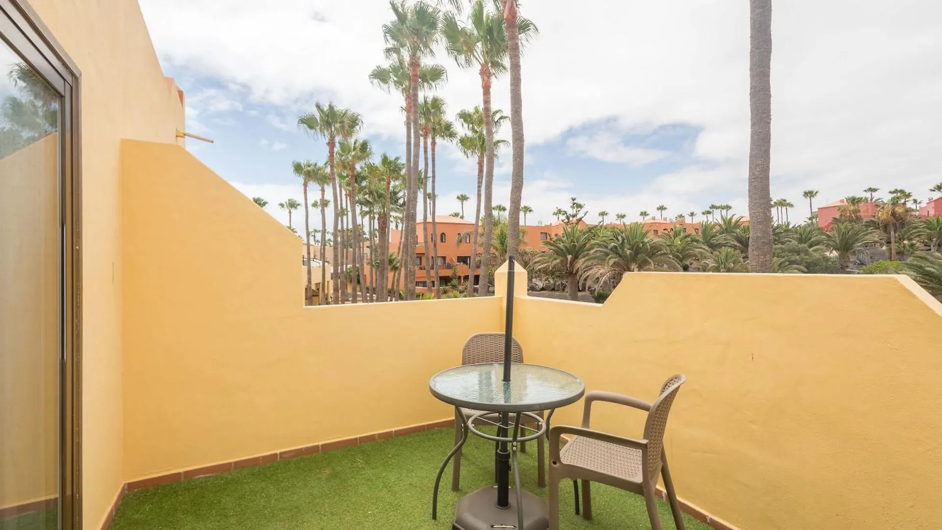 Apartamentos Oasis Royal Corralejo F312 0*,  Spain